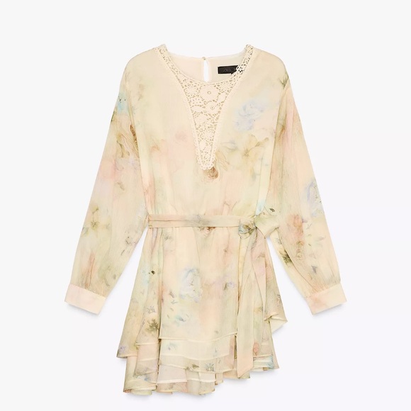 Zara printed crochet dress
Cream Floral Long Sleeve Dress - Picture 10 of 10